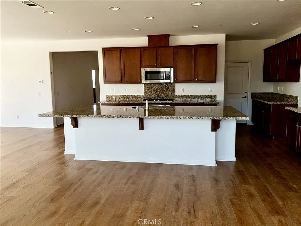 Building Photo - 3058 Shorthorn