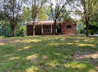 552 Lee Rd, Cottontown, TN 37048