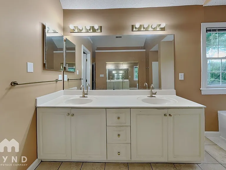 302 Barthel Dr — Photo 11