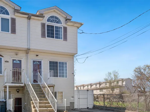 10 Noah Court, Staten Island, NY 10303