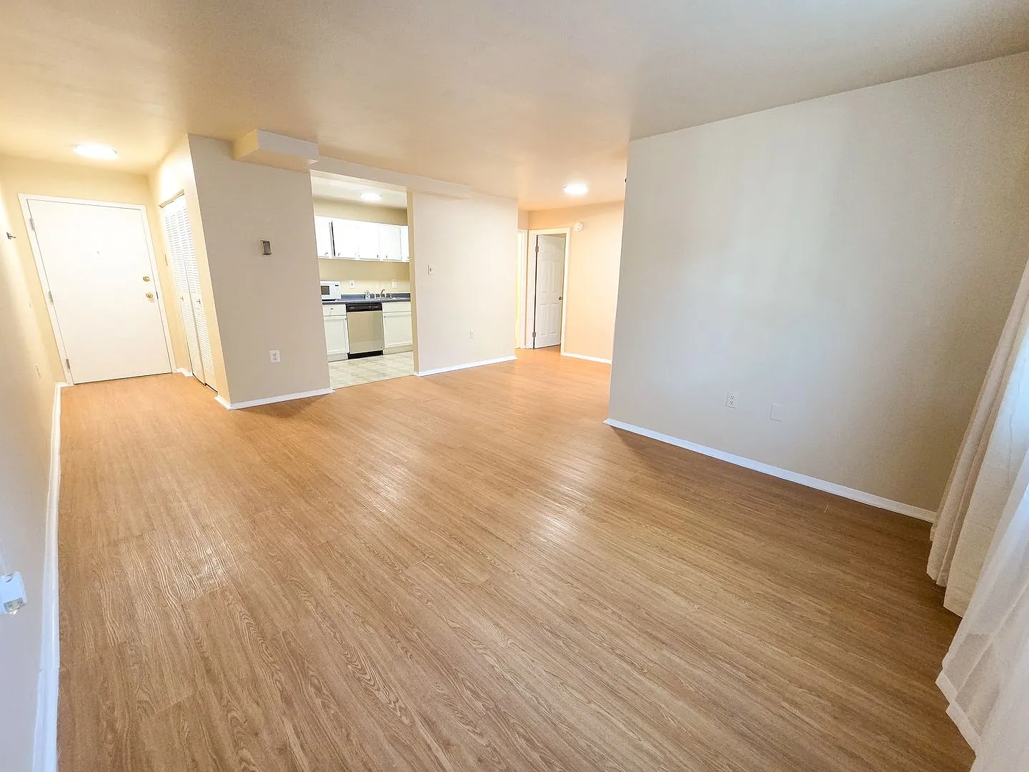 Charming 1br/1bth Apt in the Palisades. Utilities and parking included! — Photo 4