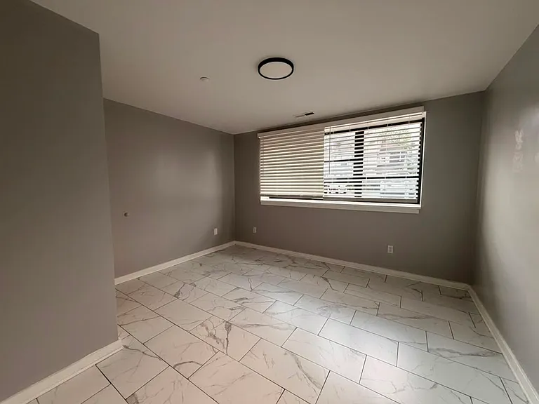60 Coleman St #1G — Photo 3