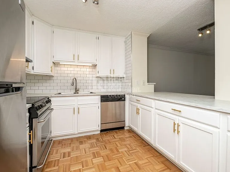 3470 S Poplar St #407 — Photo 6