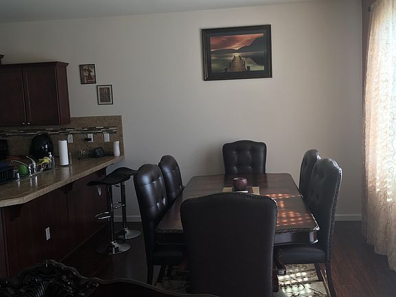 3rd image of 19518 24th Ave E