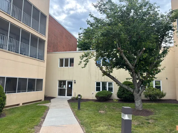 75 Washington Ave, Hamden, CT