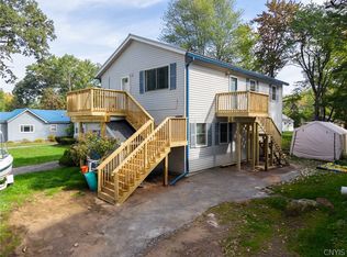 6762 Lakeshore Rd N, Verona Beach, NY 13162