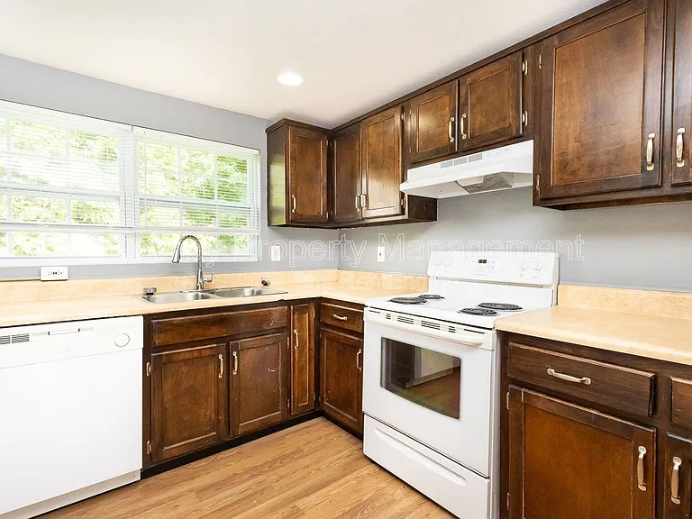 1707 Kirby Ave #C — Photo 5