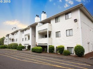 11048 SW Greenburg Rd APT 137, Tigard, OR 97223