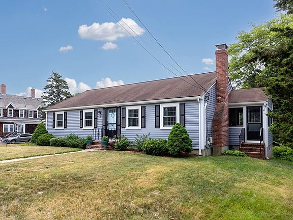 4th image of 50 Forest Avenue Ext