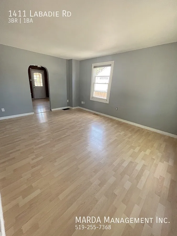 Charming 3 Bed/1 Bath House In East Windsor + Utilities — Photo 3