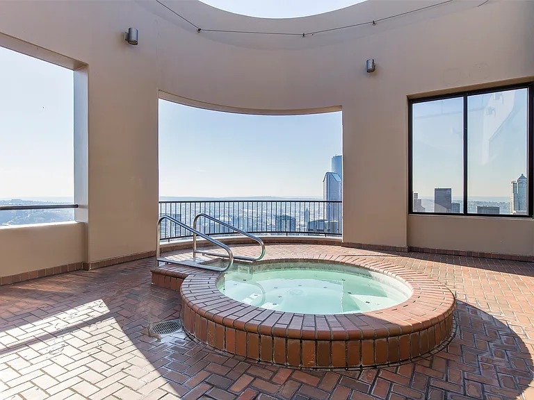 Hot tub