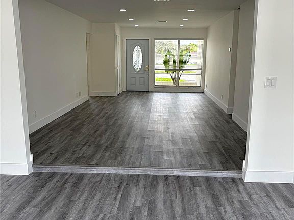 2nd image of 5801 W Commerical Boulevard