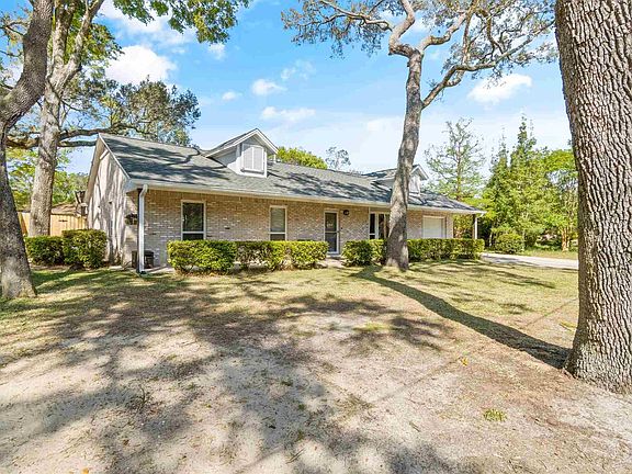 3rd image of 4911 Woodcliff Dr