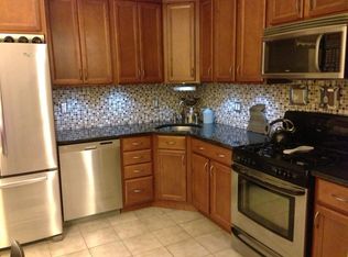 52 Amethyst Way #1012, Franklin Park, NJ 08823