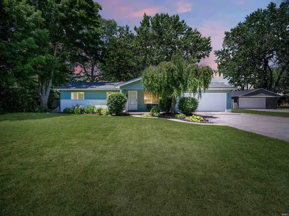 3715 Pineview Dr, Fort Wayne, IN 46815