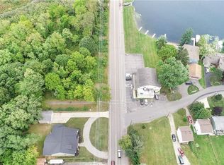 304 Glengary Rd, Commerce Township, MI 48390