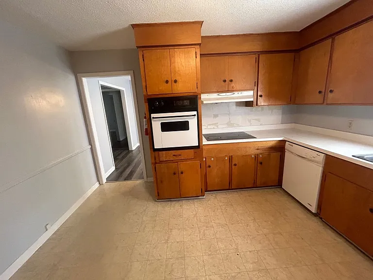 715B Montague Rd — Photo 12