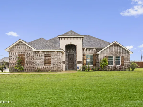 6417 Palmetto Pointe Dr, Ocean Springs, MS 39564
