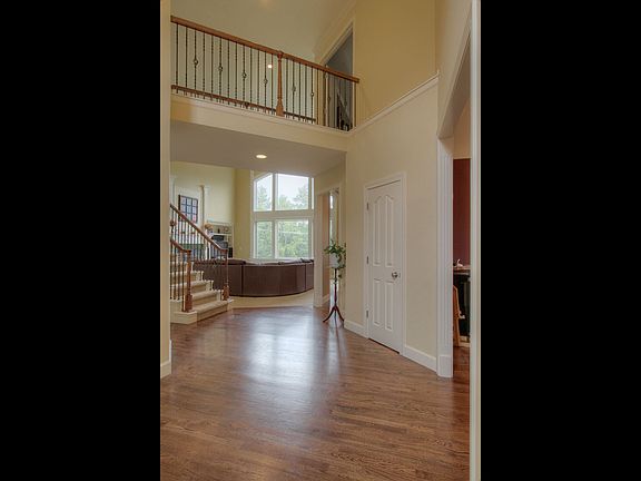 2nd image of 312 E 125th Pl