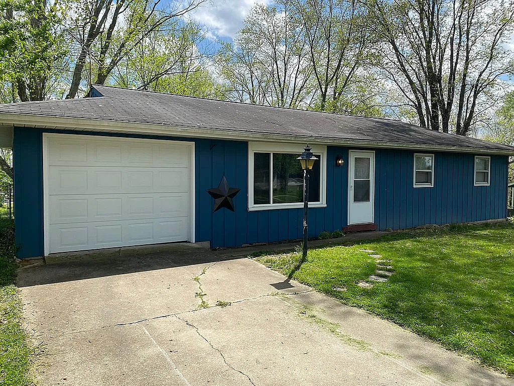 1825 W Victor Heights Dr photo 1
