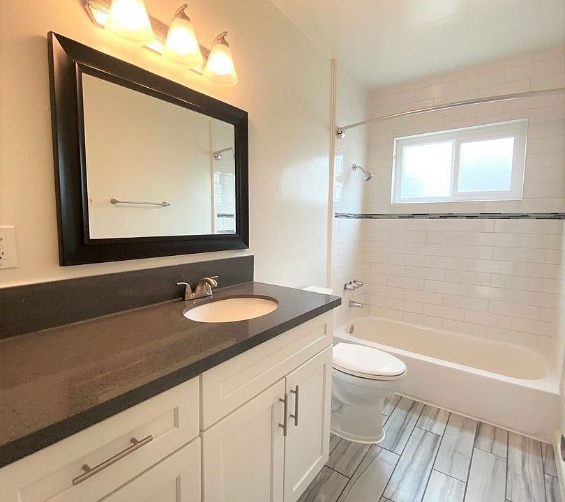 1st image of 1421 College View Dr APT 27