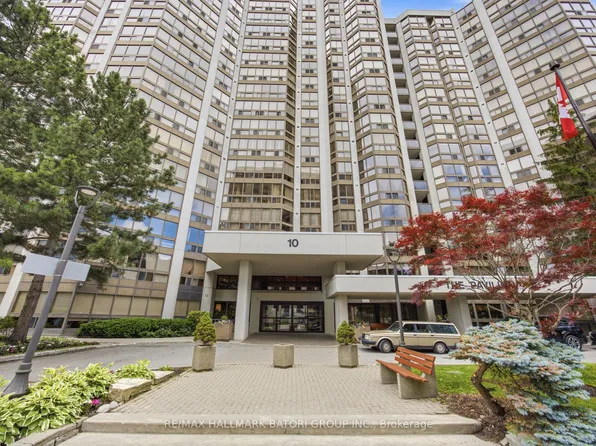 10 Kenneth Ave #211, Toronto, ON M2N 6K6