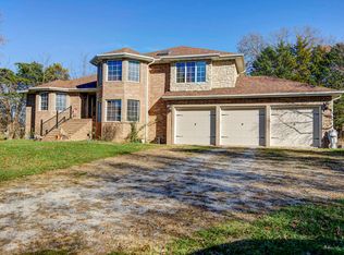 283 Saddle Club Rd, Highlandville, MO 65669