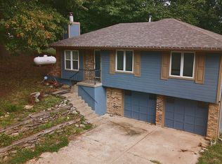 32910 E Oak Hill School Rd, Oak Grove, MO 64075