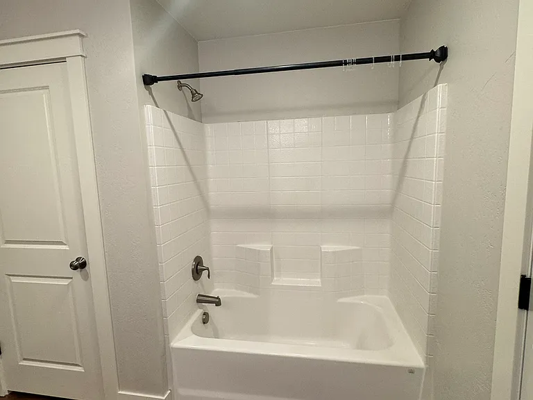836 Almo Ave — Photo 16