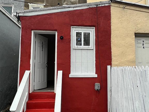 5th image of 402 N Adams St