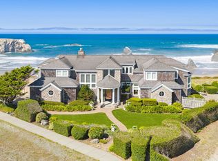 750 Beach Loop Dr SW, Bandon, OR 97411