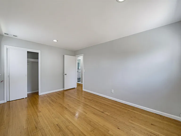 194 Congress St #3 — Photo 15