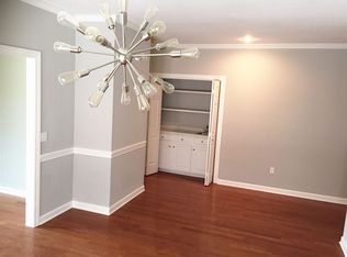 25 Village Green Cir, Jackson, MS 39211