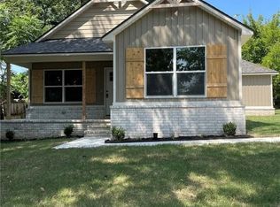 423 N 12th St, Van Buren, AR 72956