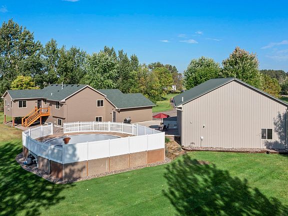 4th image of 14941 283rd Ln NW
