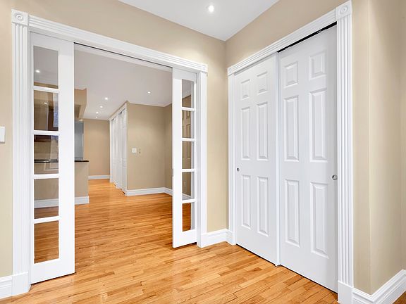 4th image of 404 E 88th St APT 6D