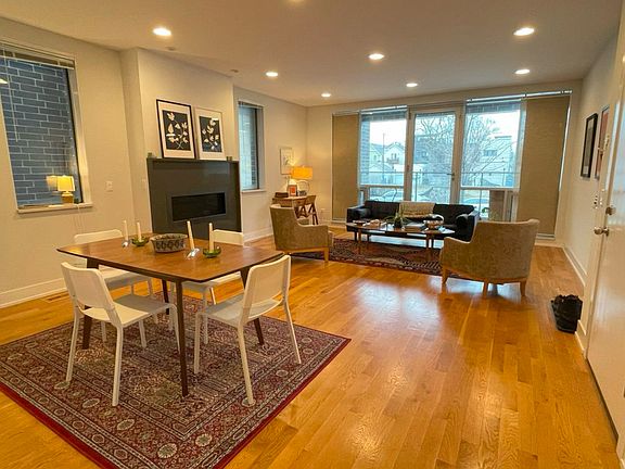 3rd image of 1812 N California Ave APT 1S