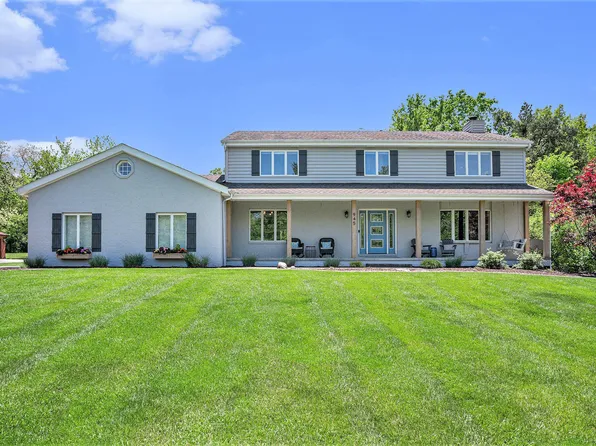 945 W South St, Crown Point, IN 46307