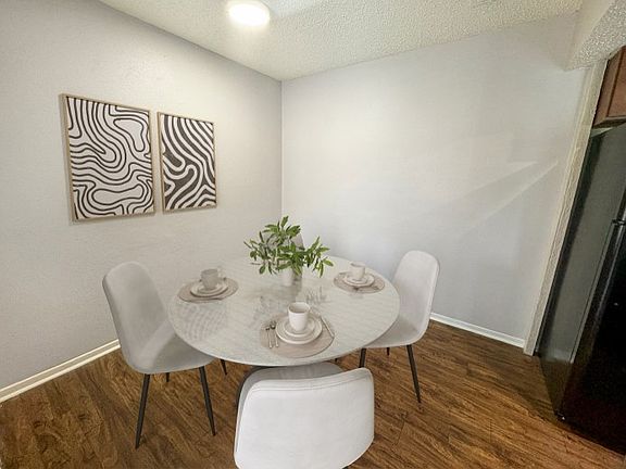 4th image of 3707 1/2 Menchaca Rd #240