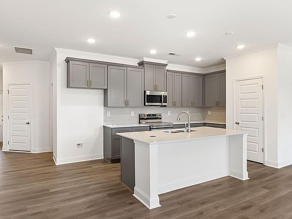 7th image of this home