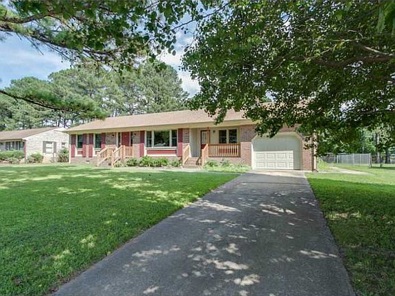 2nd image of 815 Arnold Palmer Dr