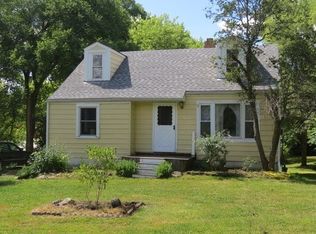 25963 N Midlothian Rd, Mundelein, IL 60060