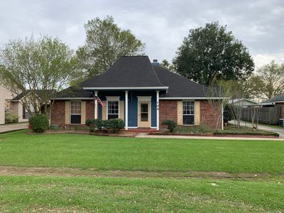104 E Weeks Dr, Youngsville, LA, 70592