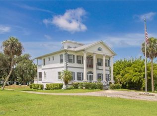 21810 Pearl St, Alva, FL 33920