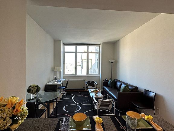 3rd image of 1510 Lexington Ave Ph B