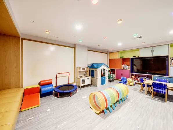 610 Warren Street image 16 of 16