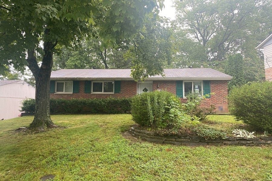 1st image of 950 Patricia Ln