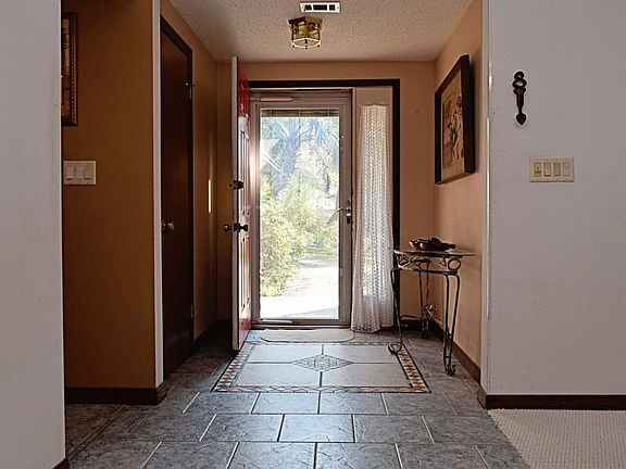 5th image of 312 Jamaica Way