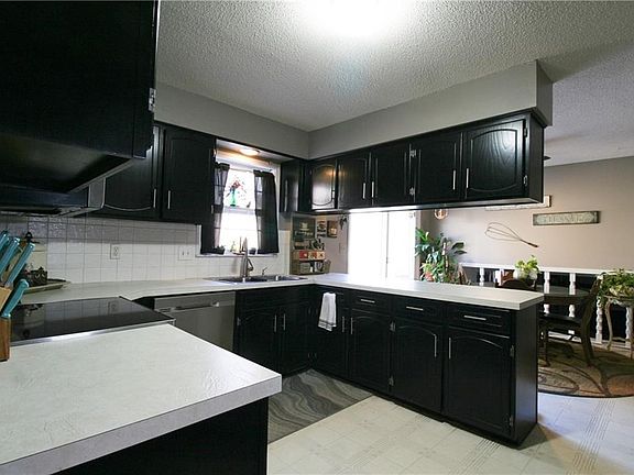 4th image of 2131 Francis Ct
