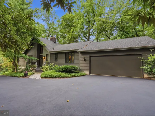 433 Homestead Rd, Strafford, PA 19087
